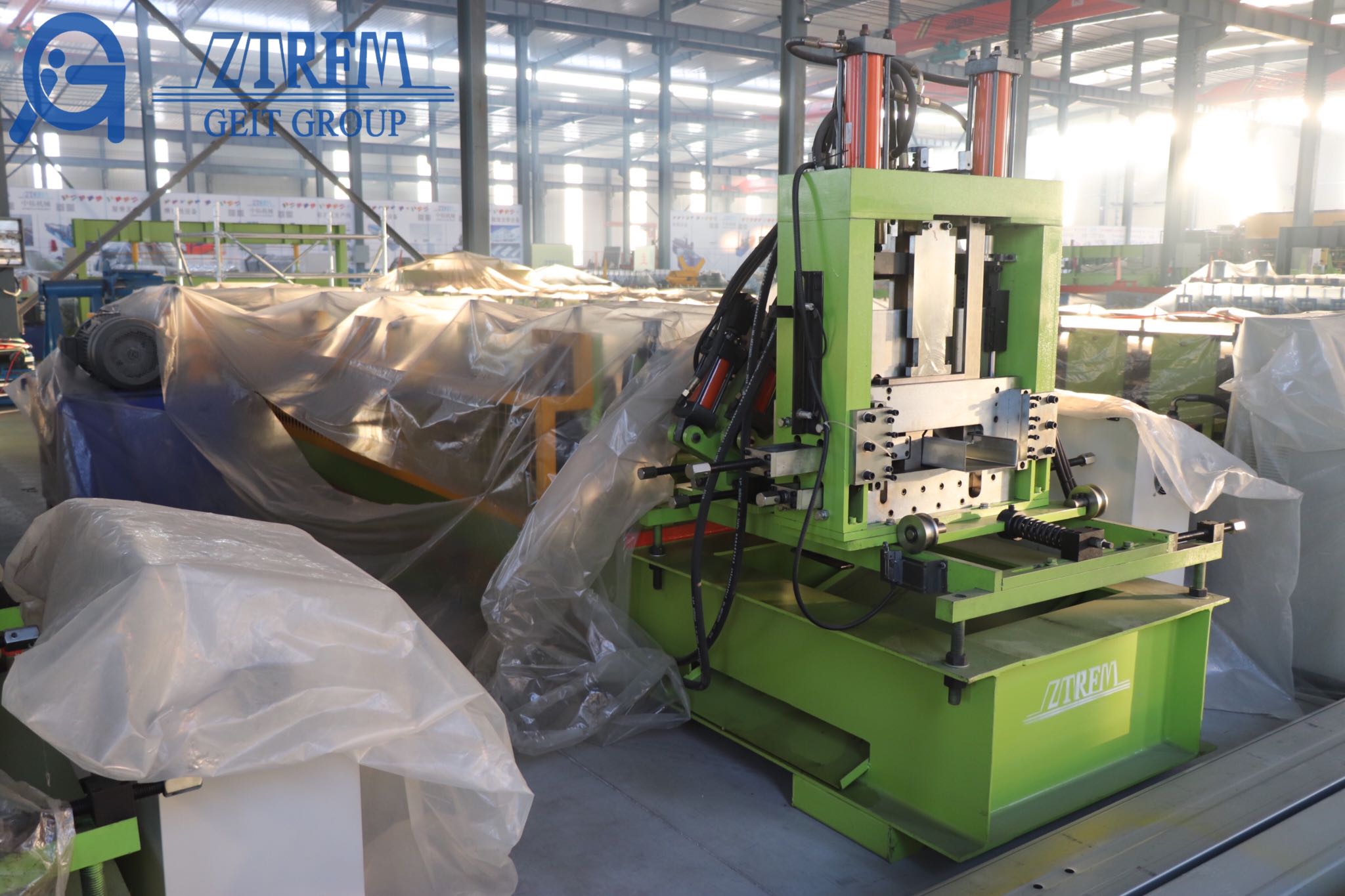 C purlin roll forming machine